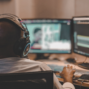 Deluxe Service Bundle – Social Media + AI Commercials + Landing Page